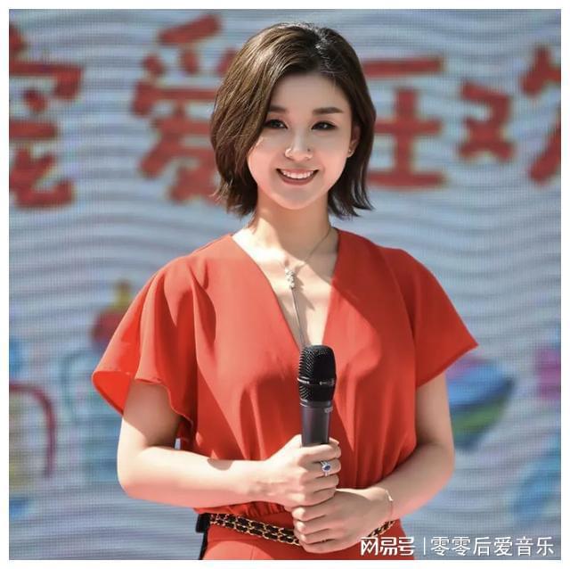 二十年拒绝所有吻戏，李小萌：演艺界的清流，坚守底线的传奇