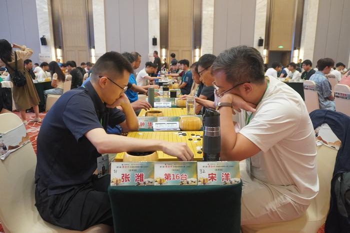 管家婆一肖一马最早出图,第七届汉酱杯全国业余围棋大赛北部赛区首日战况激烈，业余名将白宝祥全胜