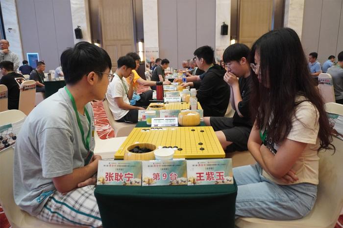 管家婆一肖一马最早出图,第七届汉酱杯全国业余围棋大赛北部赛区首日战况激烈，业余名将白宝祥全胜  第8张