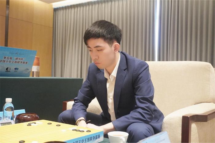 叙述(2023澳门资料大全免费老版)围棋争霸赛，李轩豪完胜芈昱廷挺进总决赛